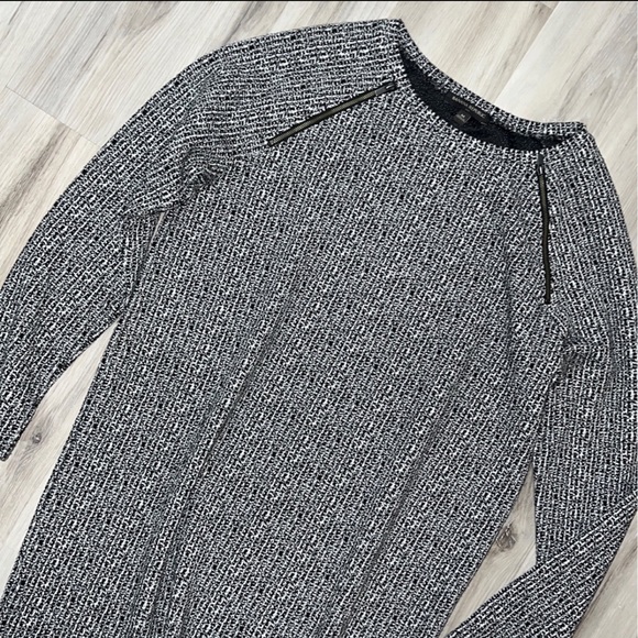 Women Knee Length Sweater Dress - Picture 2 of 5